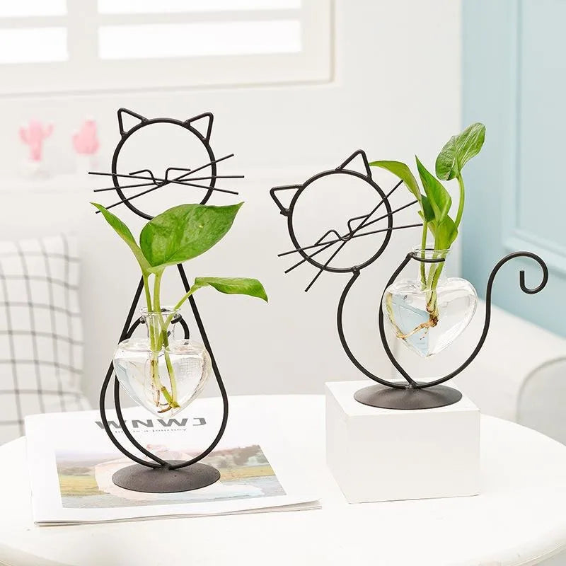 Simple Cat Iron Flower Machine Heart-Shaped Hydroponics Vase Creative Home Living Room Dining Table Decoration